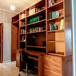 Va Yia/ Spacious