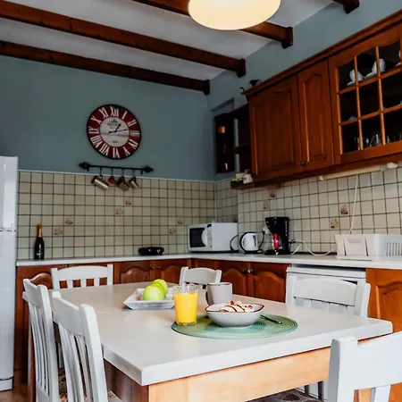 Va Yia/ Spacious Apartment *
