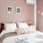 Va Yia/ Spacious