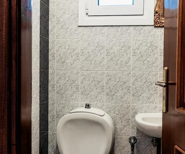 Va Yia/ Spacious Lägenhet *