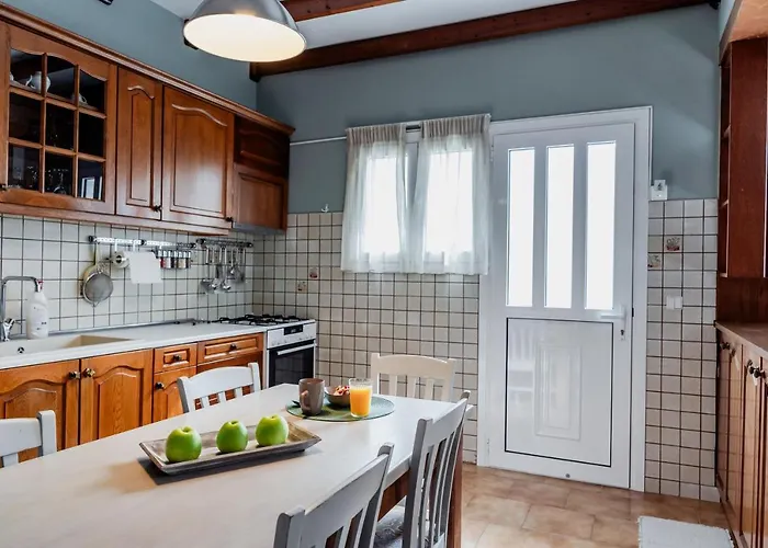 Va Yia/ Spacious Nafplion