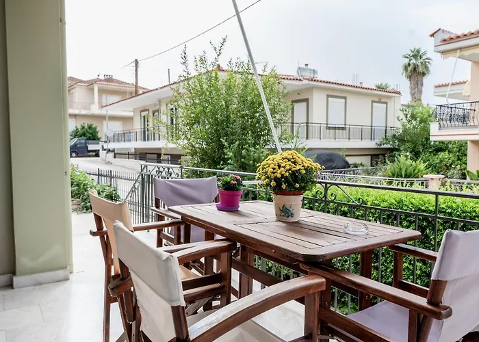 Va Yia/ Spacious Lägenhet Nafplion