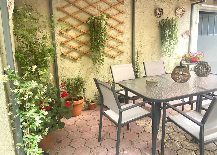 Va Yia/ Spacious Lägenhet